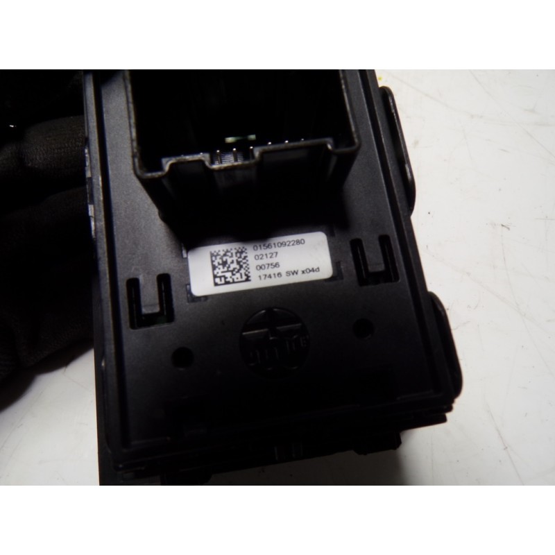 Recambio de mando elevalunas delantero derecho para alfa romeo giulia (952) 2.2 jtdm cat referencia OEM IAM 156149411 0156109228