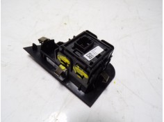 Recambio de mando elevalunas trasero derecho para alfa romeo giulia (952) 2.2 jtdm cat referencia OEM IAM  01561075620  2