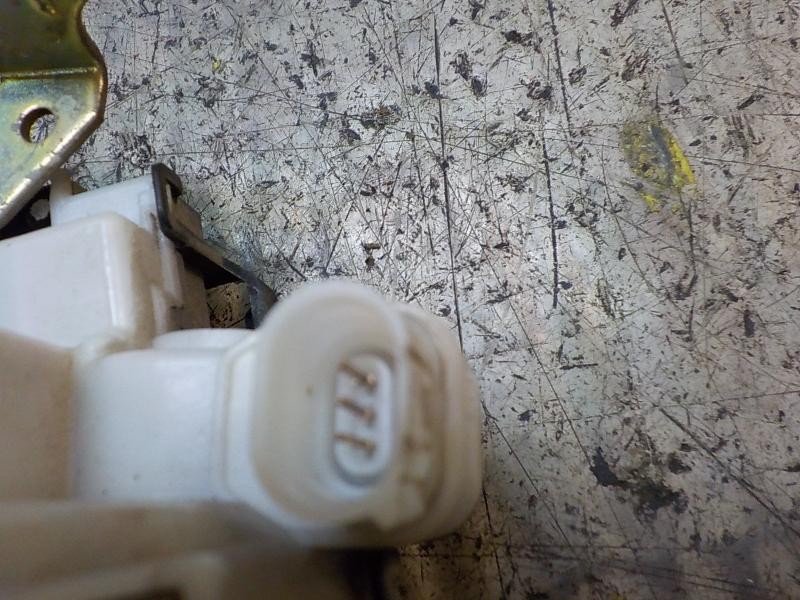 Recambio de cerradura puerta delantera derecha para volkswagen polo berlina (6n1) 1.4 referencia OEM IAM   