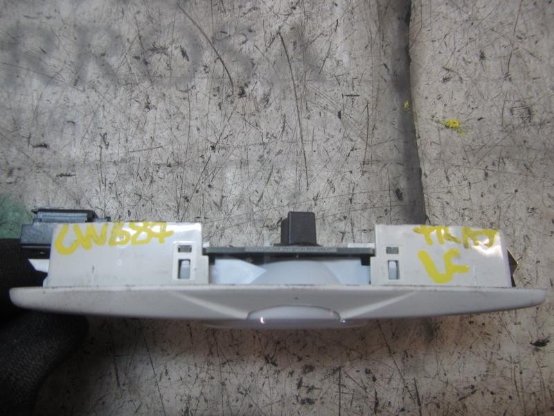 Recambio de piloto interior para ford c-max titanium referencia OEM IAM 2038689  