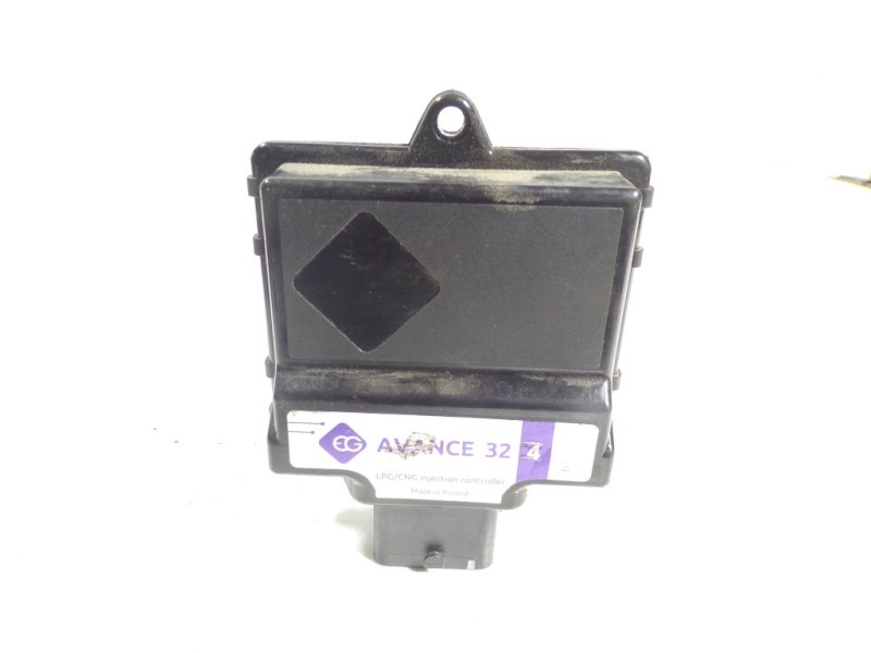 Recambio de modulo electronico para toyota prius+ advance referencia OEM IAM  67R014709 67R014709