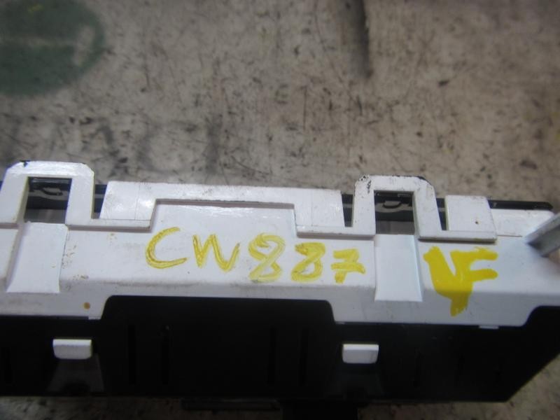 Recambio de pantalla multifuncion para ford c-max titanium referencia OEM IAM 2014481 E11035345 E11035345