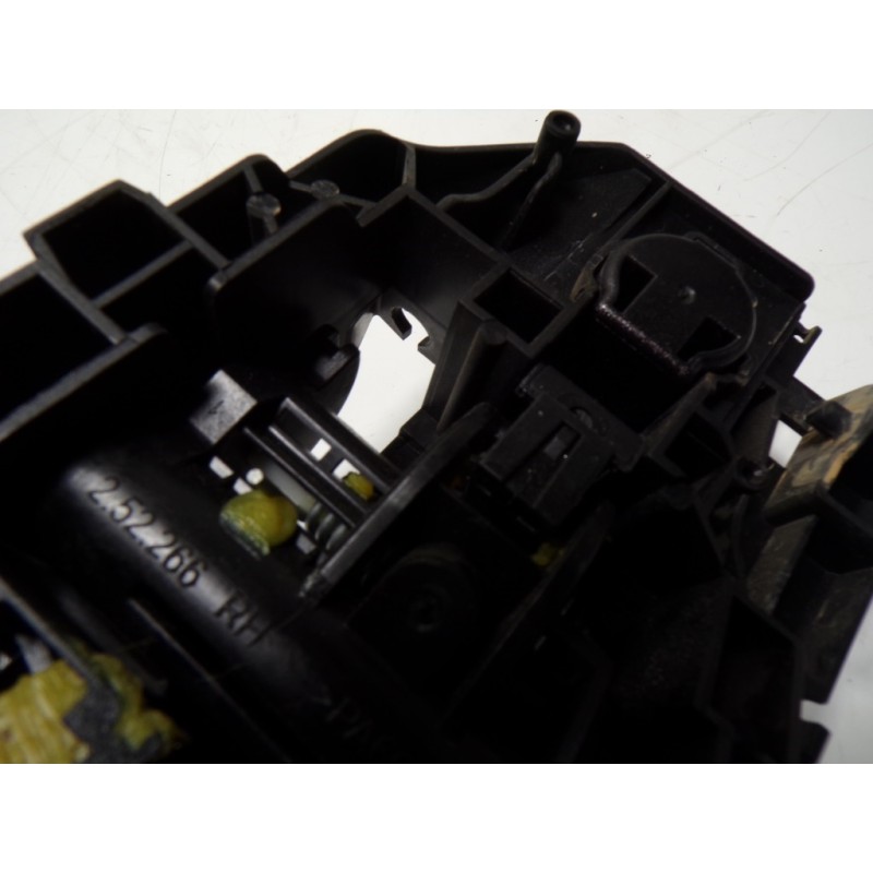 Recambio de maneta exterior delantera derecha para alfa romeo giulia (952) 2.2 jtdm cat referencia OEM IAM 156113674 252266RH 25