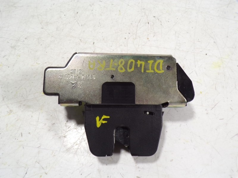 Recambio de cerradura maletero / porton para peugeot 208 1.4 hdi fap referencia OEM IAM 8719F8 9684648680 