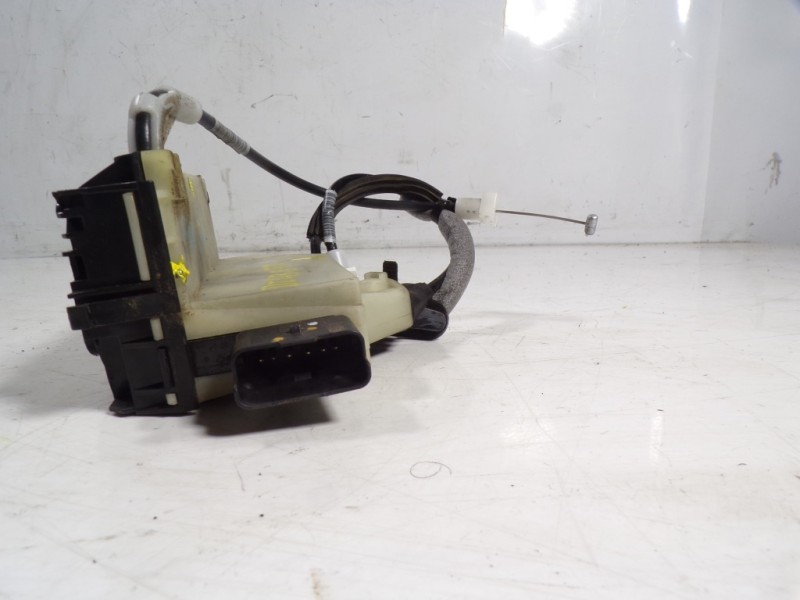 Recambio de cerradura puerta trasera derecha para peugeot 208 1.4 hdi fap referencia OEM IAM 9688079980 9688080780 