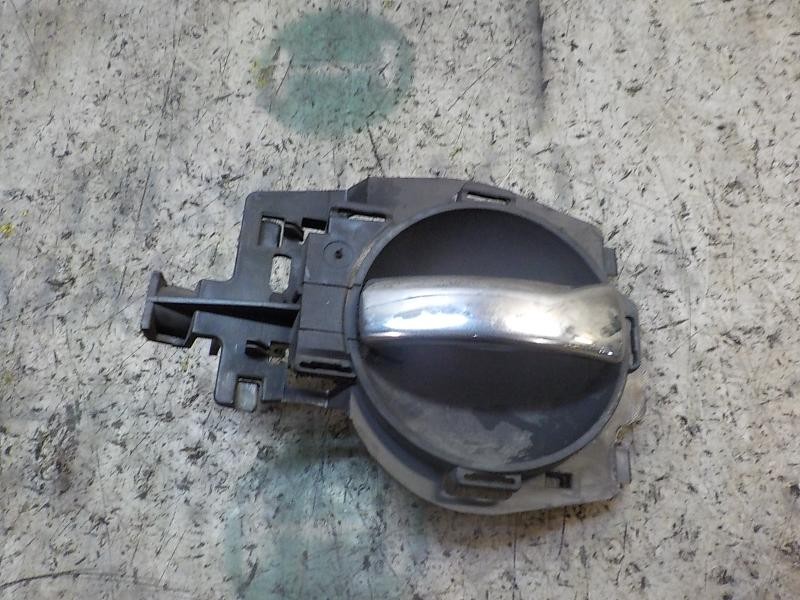 Recambio de maneta interior delantera izquierda para citroën c3 1.4 hdi referencia OEM IAM   