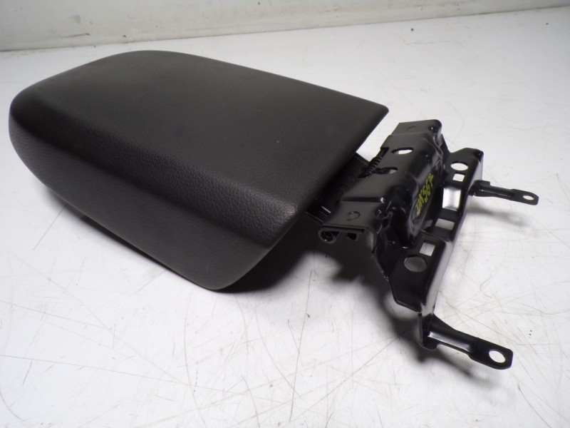 Recambio de apoyabrazos central para ford kuga (cbs) 2.0 tdci cat referencia OEM IAM AM51R045C74AF35B8  