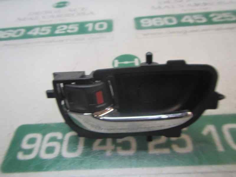 Recambio de maneta interior delantera izquierda para toyota aygo 1.0 vvti referencia OEM IAM 692060D281B0  
