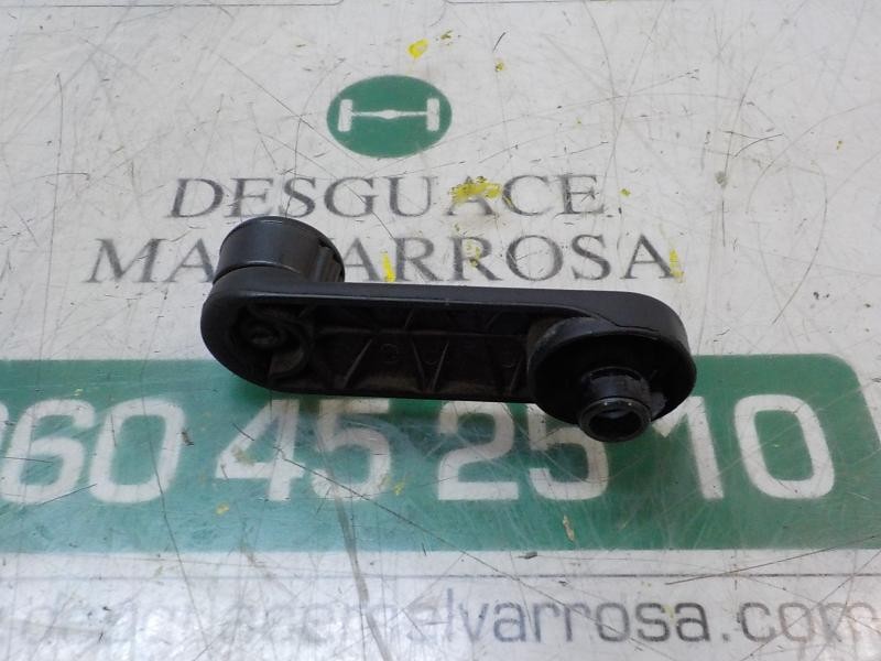 Recambio de maneta elevalunas delantera izquierda para dacia dokker express 1.6 cat referencia OEM IAM 8200673745  