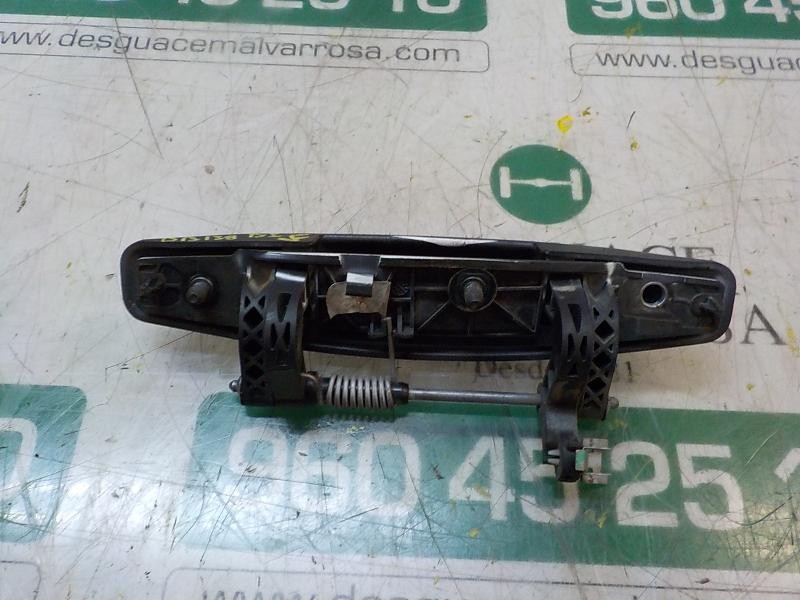 Recambio de maneta exterior delantera izquierda para dacia dokker express 1.6 cat referencia OEM IAM 806079580R  