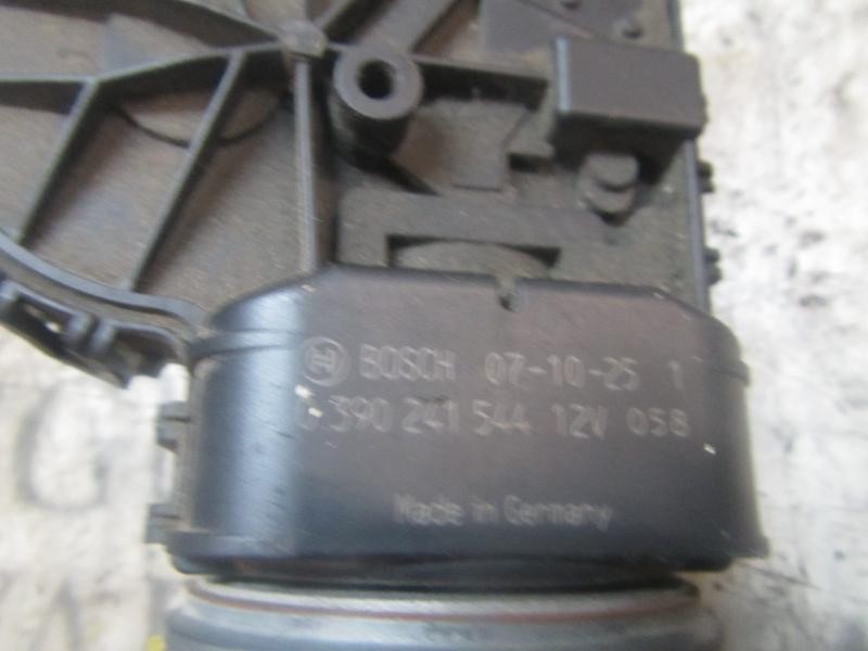 Recambio de motor limpia delantero para dacia logan laureate referencia OEM IAM 8200619512 0390241544 0390241544