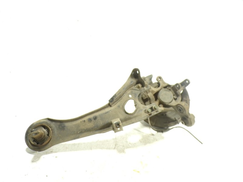 Recambio de mangueta trasera derecha para hyundai i30 1.6 crdi cat referencia OEM IAM 527202H000  