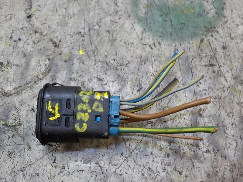 Recambio de mando elevalunas delantero izquierdo para ford fiesta berl./courier 1.3 cat referencia OEM IAM   