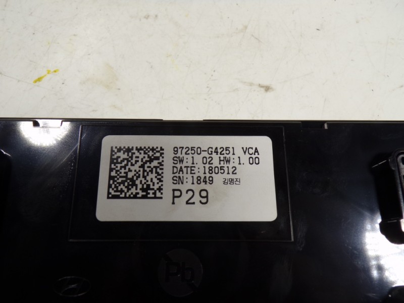 Recambio de mando climatizador para hyundai i30 fastback 1.4 tgdi cat referencia OEM IAM 97250G4251VCA 97250G4251 