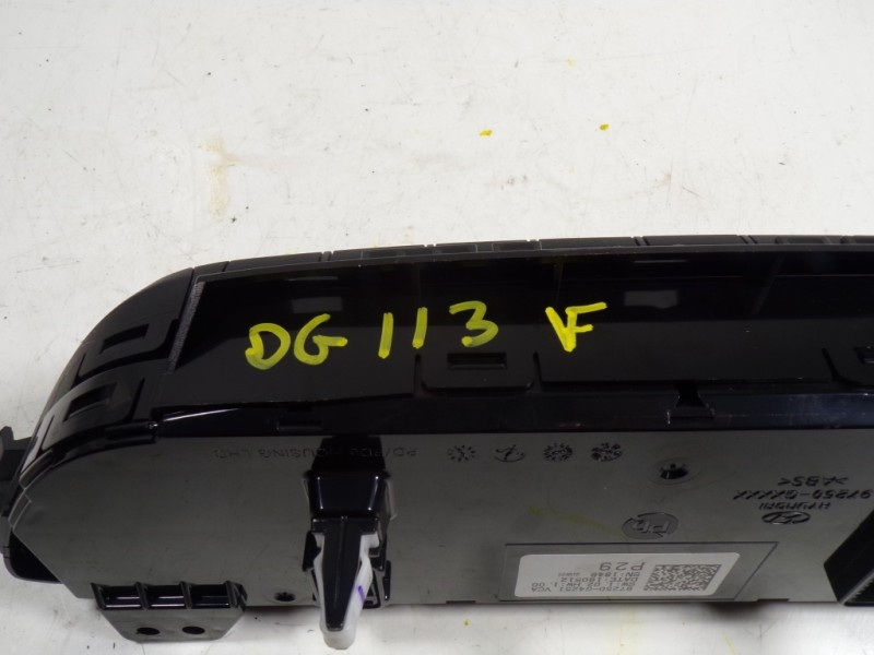 Recambio de mando climatizador para hyundai i30 fastback 1.4 tgdi cat referencia OEM IAM 97250G4251VCA 97250G4251 