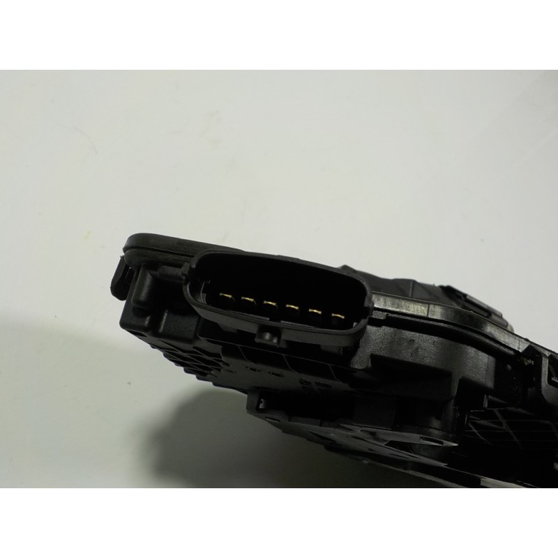 Recambio de cerradura puerta trasera derecha para land rover range rover sport hse referencia OEM IAM LR053694 938804108 