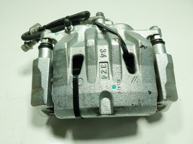 Recambio de pinza freno delantera derecha para lexus nx ii (_a2_, _h2_) 350h (aazh20) referencia OEM IAM 4773042130  