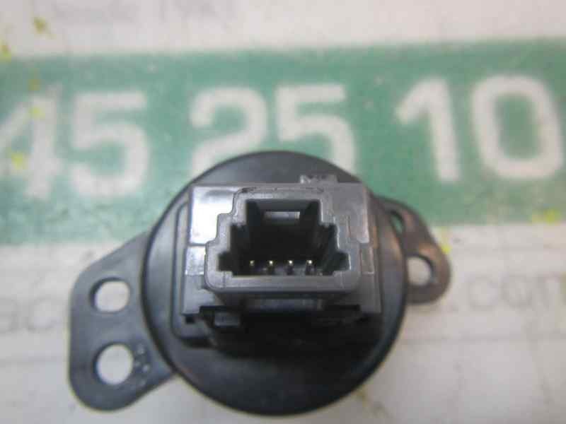 Recambio de warning para toyota aygo 1.0 vvti referencia OEM IAM 843320H020  