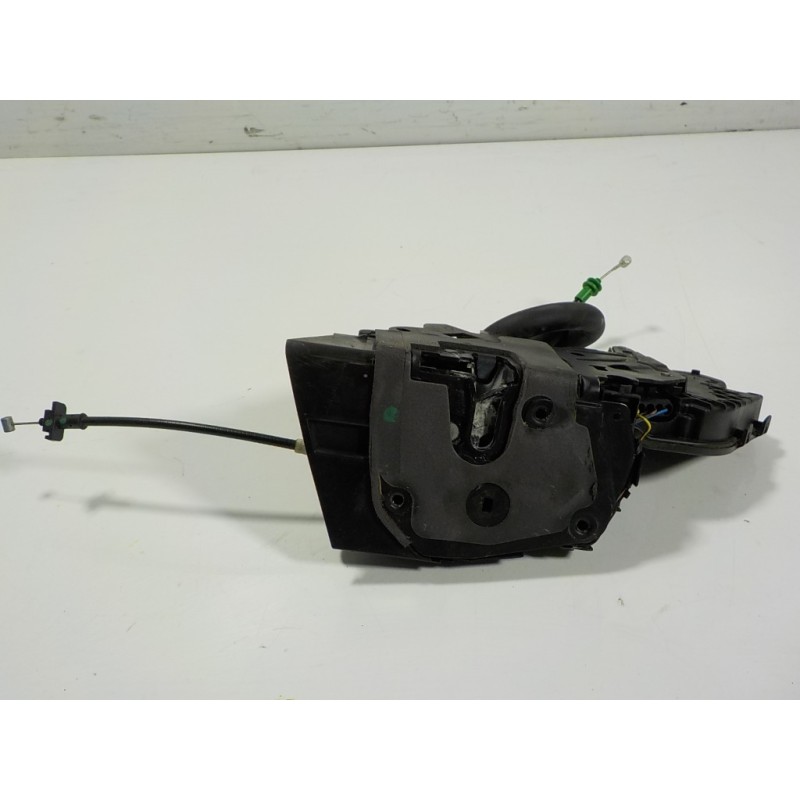 Recambio de cerradura puerta trasera izquierda para land rover range rover sport hse referencia OEM IAM LR053703 93882710 