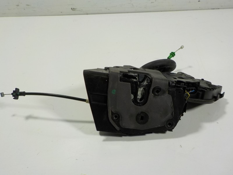 Recambio de cerradura puerta trasera izquierda para land rover range rover sport hse referencia OEM IAM LR053703 93882710 