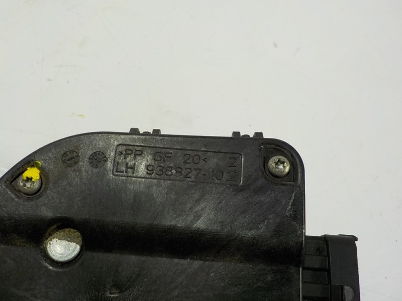 Recambio de cerradura puerta trasera izquierda para land rover range rover sport hse referencia OEM IAM LR053703 93882710 