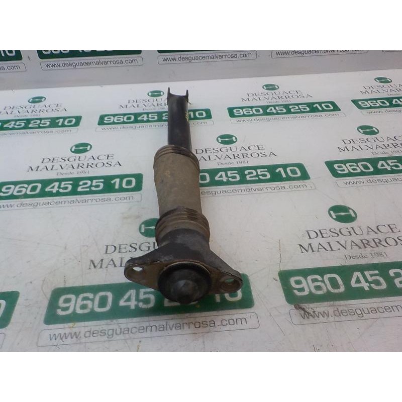 Recambio de amortiguador trasero izquierdo para hyundai i30 1.6 crdi cat referencia OEM IAM 553112R700  