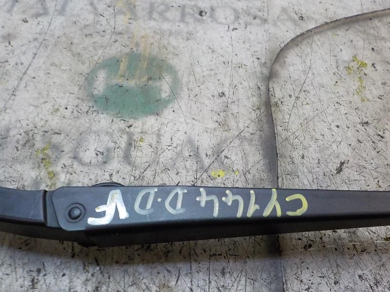 Recambio de brazo limpia delantero derecho para chevrolet epica 2.0 diesel cat referencia OEM IAM 96476744  