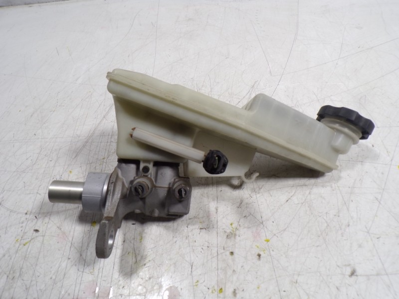 Recambio de bomba freno para opel astra k lim. 5türig 1.6 cdti dpf referencia OEM IAM 13486143 32669020 