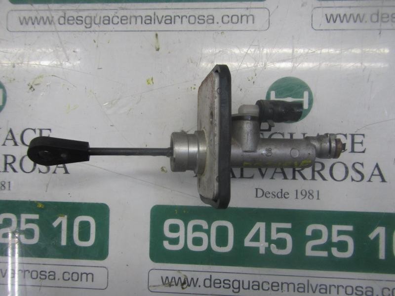 Recambio de bomba embrague para hyundai i30 1.6 crdi cat referencia OEM IAM 416052H000  