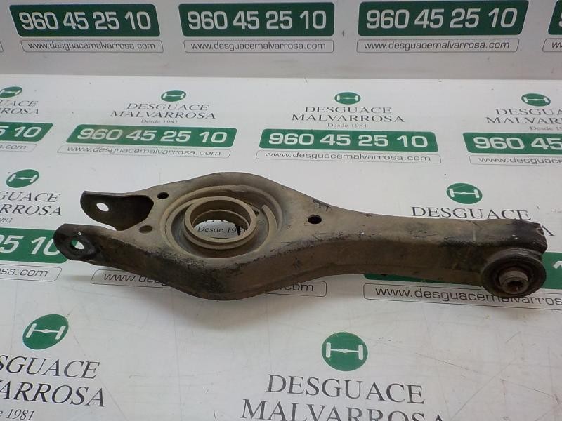 Recambio de brazo suspension inferior trasero izquierdo para hyundai i30 1.6 crdi cat referencia OEM IAM 552102H100  