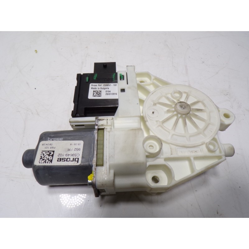 Recambio de motor elevalunas delantero derecho para alfa romeo giulia (952) 2.2 jtdm cat referencia OEM IAM 71779152 C59649102 C