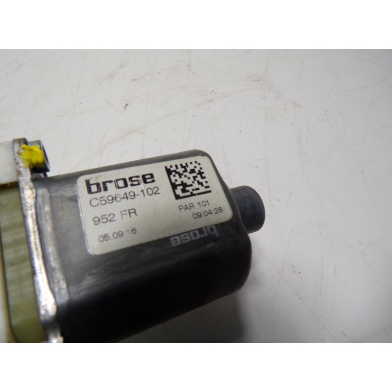 Recambio de motor elevalunas delantero derecho para alfa romeo giulia (952) 2.2 jtdm cat referencia OEM IAM 71779152 C59649102 C