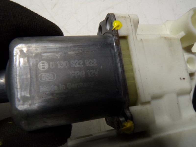 Recambio de motor elevalunas delantero derecho para alfa romeo giulia (952) 2.2 jtdm cat referencia OEM IAM 71779152 C59649102 C