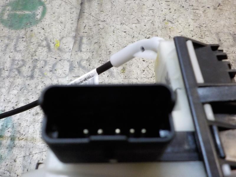 Recambio de cerradura puerta trasera izquierda para peugeot 2008 (--.2013) style referencia OEM IAM 9812501280  