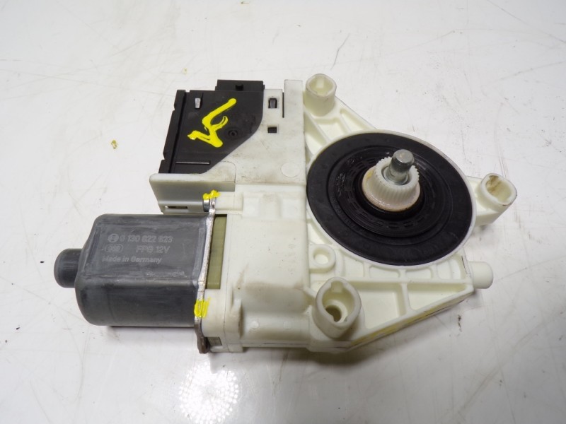 Recambio de motor elevalunas delantero izquierdo para alfa romeo giulia (952) 2.2 jtdm cat referencia OEM IAM 71779153 C59651102