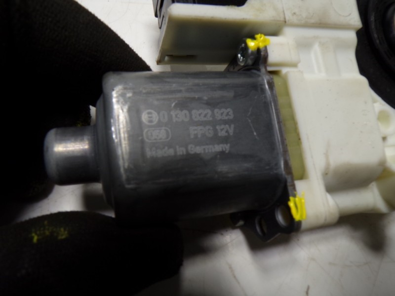 Recambio de motor elevalunas delantero izquierdo para alfa romeo giulia (952) 2.2 jtdm cat referencia OEM IAM 71779153 C59651102