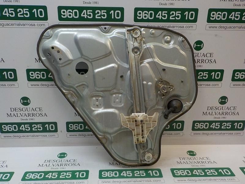 Recambio de elevalunas trasero derecho para hyundai i30 1.6 crdi cat referencia OEM IAM 834812R000  