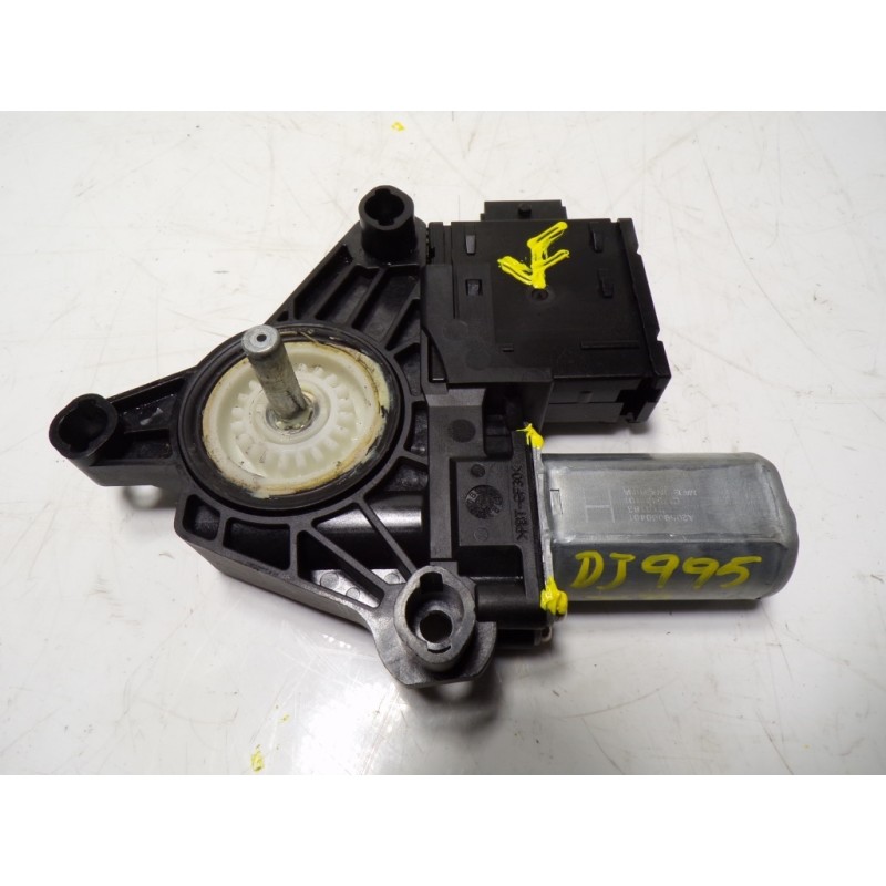 Recambio de motor elevalunas trasero derecho para alfa romeo giulia (952) 2.2 jtdm cat referencia OEM IAM 71779158 C59654102 C59