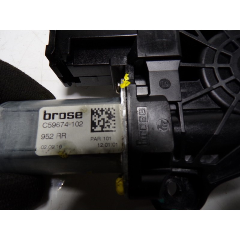 Recambio de motor elevalunas trasero derecho para alfa romeo giulia (952) 2.2 jtdm cat referencia OEM IAM 71779158 C59654102 C59