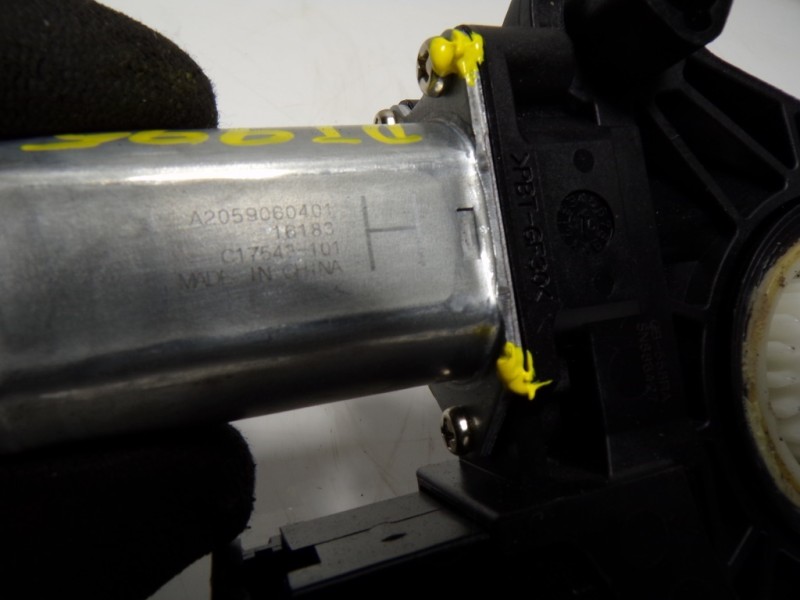 Recambio de motor elevalunas trasero derecho para alfa romeo giulia (952) 2.2 jtdm cat referencia OEM IAM 71779158 C59654102 C59