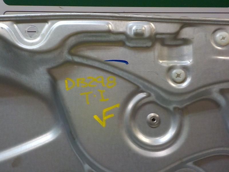 Recambio de elevalunas trasero izquierdo para hyundai i30 1.6 crdi cat referencia OEM IAM 834712R000  