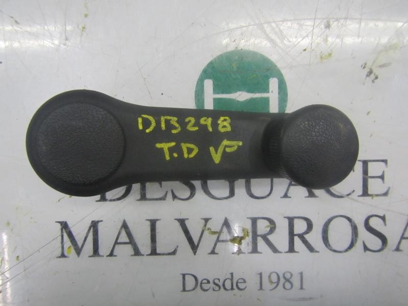 Recambio de maneta elevalunas trasera derecha para hyundai i30 1.6 crdi cat referencia OEM IAM 8263022001WK  