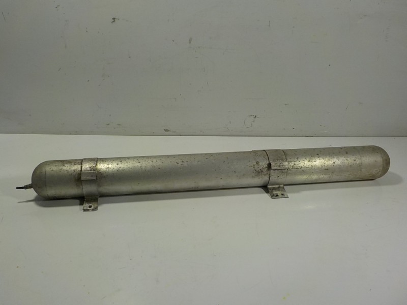 Recambio de deposito suspension para land rover range rover sport hse referencia OEM IAM LR050933 DPLA5B709BA 