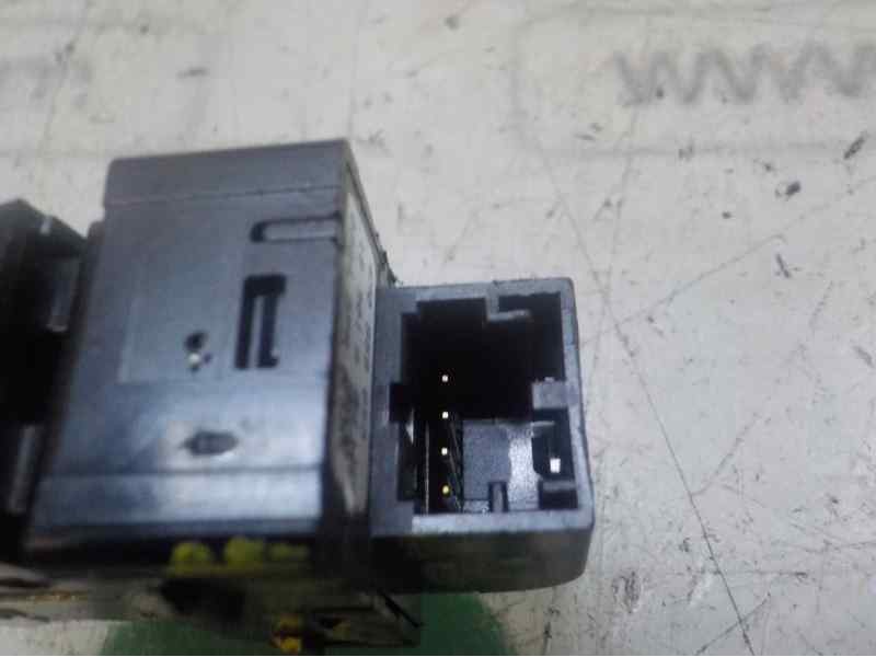 Recambio de mando elevalunas trasero izquierdo para audi a4 berlina (8w2) sport edition referencia OEM IAM 4M09598555PR 4M095985