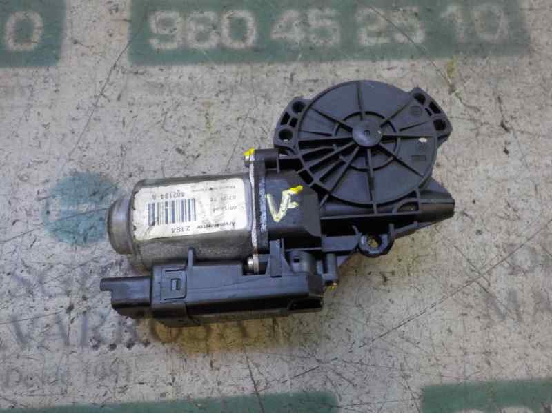 Recambio de motor elevalunas delantero derecho para kia pro_cee´d 2.0 crdi referencia OEM IAM 824601H310 402184A 402184A