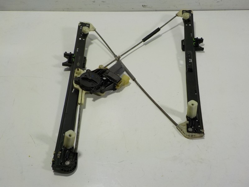 Recambio de elevalunas delantero derecho para land rover range rover sport hse referencia OEM IAM LR043934 DK6223200AD 