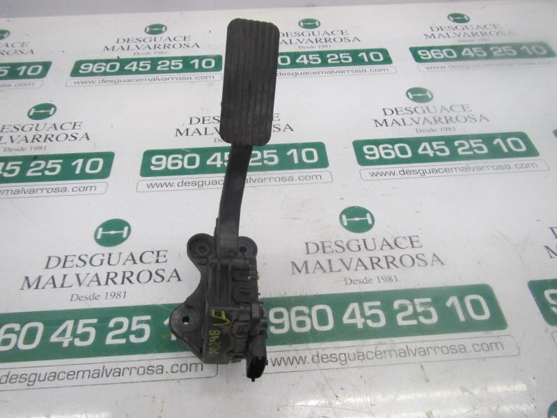 Recambio de potenciometro pedal para hyundai i30 1.6 crdi cat referencia OEM IAM 327002R300 327002R300 