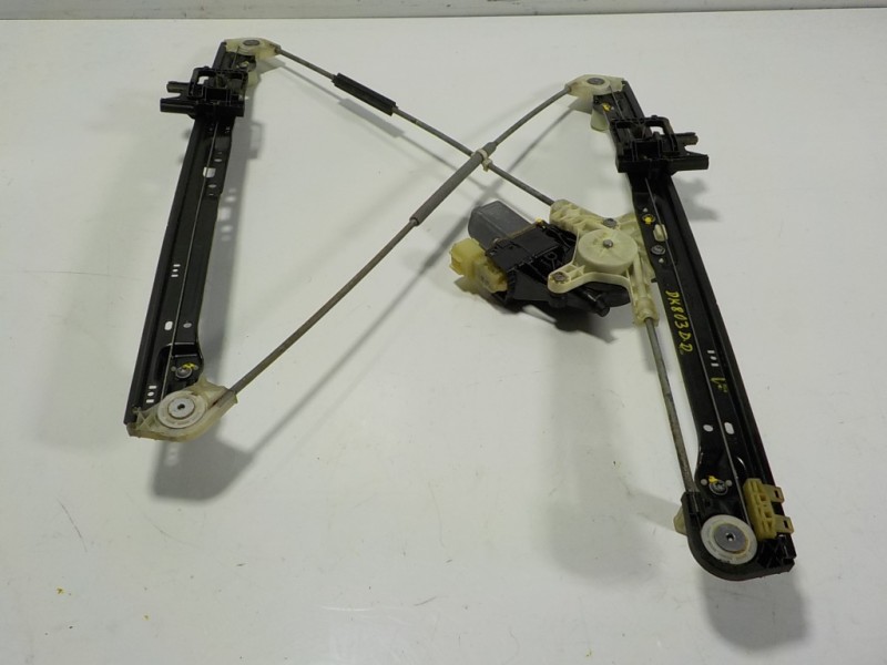 Recambio de elevalunas delantero derecho para land rover range rover sport hse referencia OEM IAM LR043934 DK6223200AD 