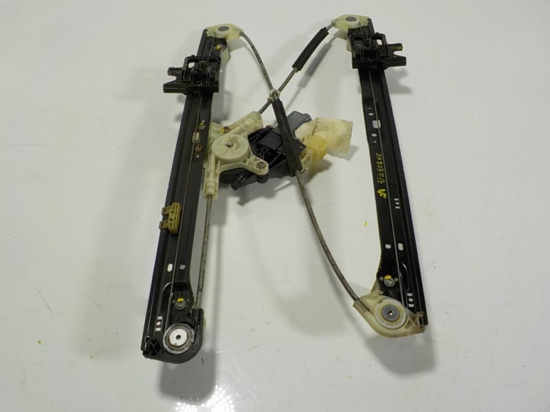 Recambio de elevalunas trasero izquierdo para land rover range rover sport hse referencia OEM IAM LR057341 DK6227001AE 