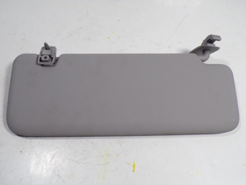 Recambio de parasol izquierdo para hyundai i30 fastback 1.4 tgdi cat referencia OEM IAM 85210G3510TTX  